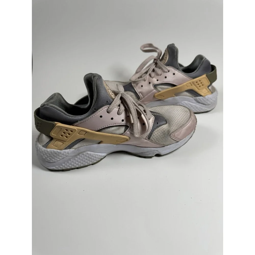 Rare Nike‎ Huarache Metallic Rose Gold Size 8 shoes